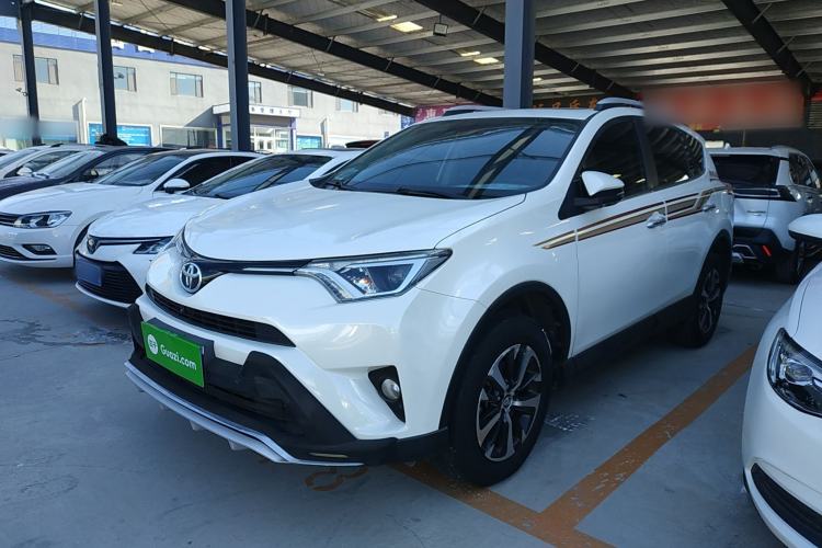 Used Toyota RAV4 2019 2.0L CVT Two-Wheel Drive Comfort Edition China VI Standard
