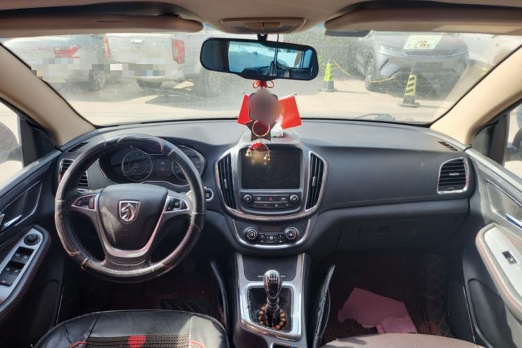 Used Baojun 560 2016 1.5T Manual Luxury Model
