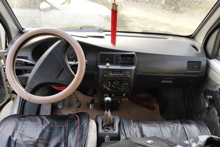 Used Wuling Rongguang 2011 1.2L Base Version Center Console