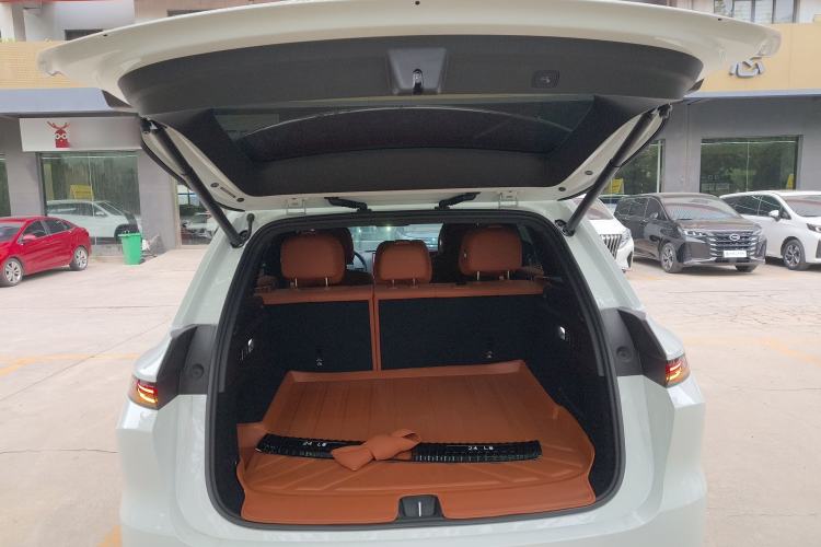 Used Li Auto L6 2024 Max Trunk