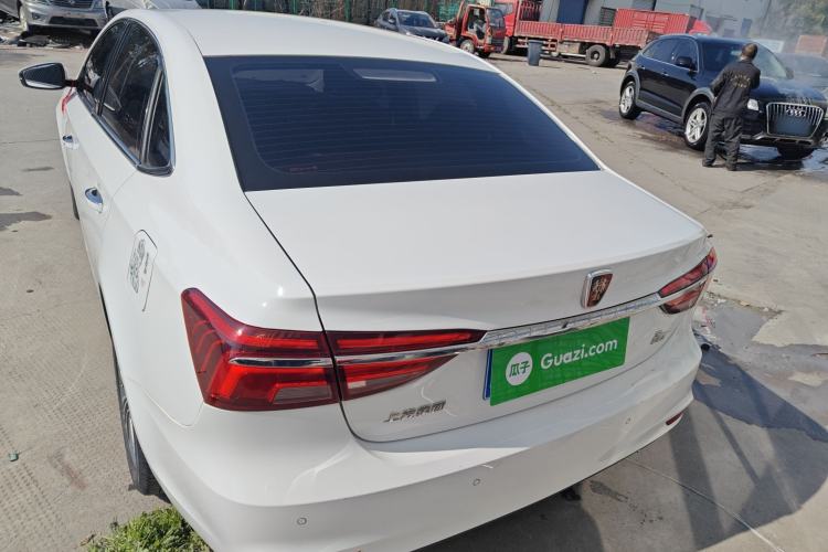 Used Roewe i6 2020 PLUS 1.6L CVT 4G Connected Glory Flagship Edition