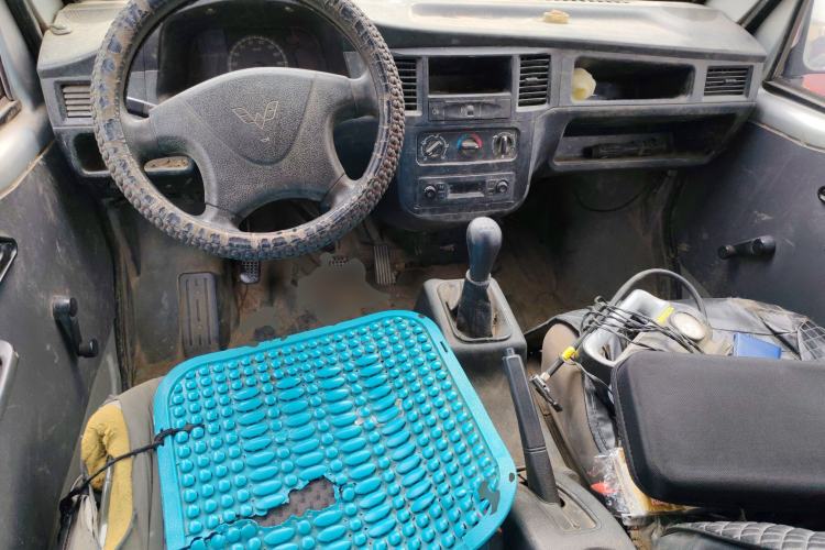 Used Wuling Zhiguang 2015 1.2L Practical LS-I Model