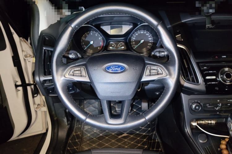 Used Ford Focus 2018 Sedan Classic 1.6L Automatic Trendy SmartDrive Edition
