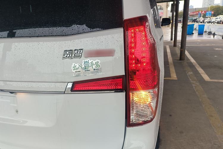 Used FORTHING Lingzhi PLUS 2024 1.5T Manual Luxury 7-Seater
