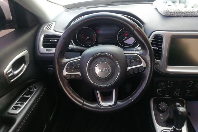 Used Jeep Compass 2017 200T Automatic Family Enjoyment Four-Wheel Drive Edition