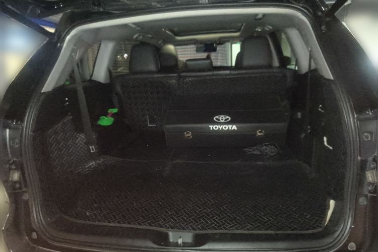 Used Toyota Highlander 2018 2.0T Four-Wheel Drive Luxury Edition 7 Seats China V Emission Standard
