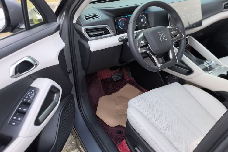 Used BYD Yuan UP 2024 401KM Beyond Edition Driver Seat