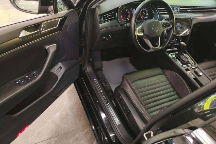 Used Volkswagen Magotan 2020 330TSI DSG Leading Model Driver Seat