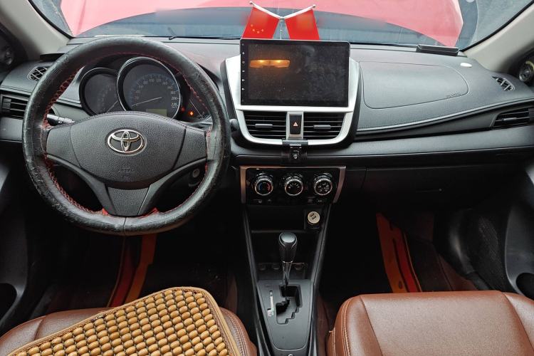 Used Toyota YARiS L Zhi Xuan 2016 Revised 1.5E CVT Charming Edition Center Console