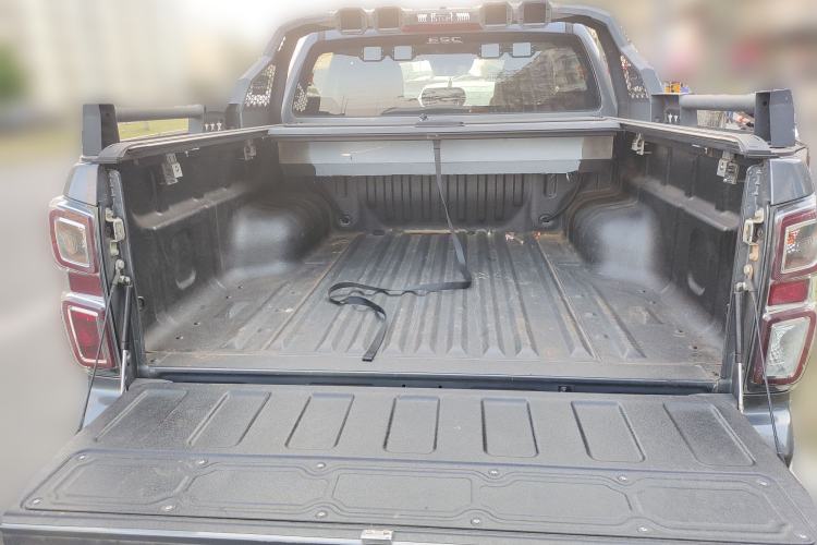 Used Isuzu D-MAX 2021 1.9T Automatic 4x4 Diesel Global Huan Dong RZ4E
