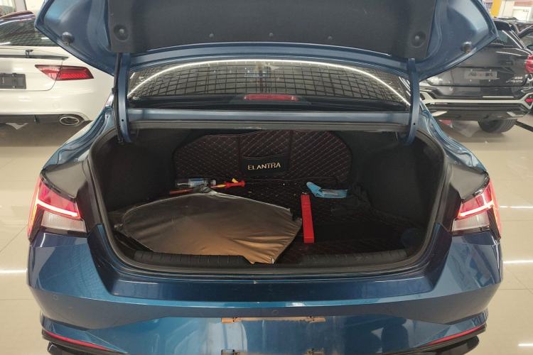 Used Hyundai Elantra 2022 1.5L CVT LUX Prestige Edition Trunk