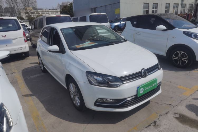 Used Volkswagen Polo 2014 1.6L Automatic Comfort Edition Front Right 45 Deg
