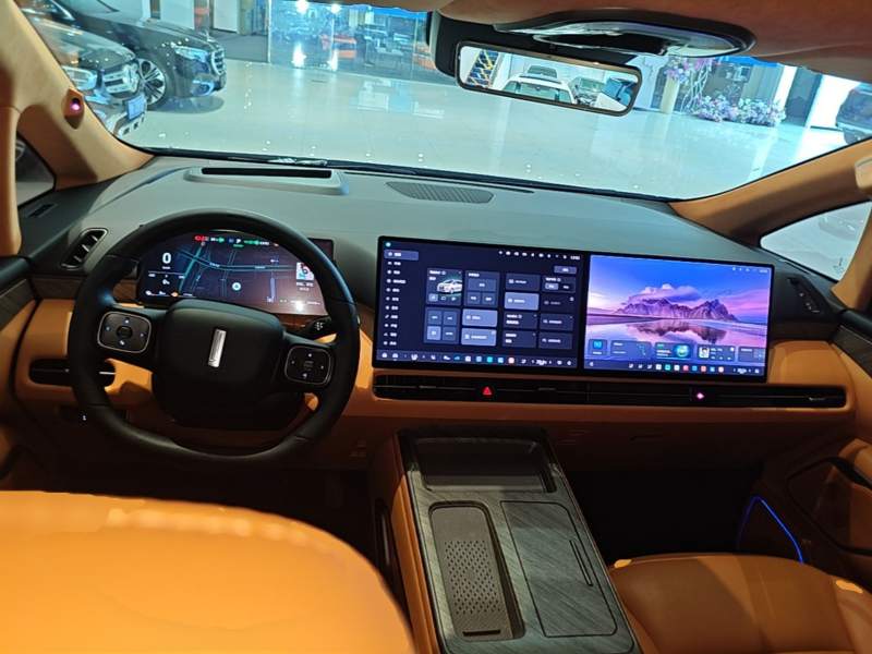 Used Wey Gaoshan 2025 Four-Wheel Drive Alpine 8 — 9