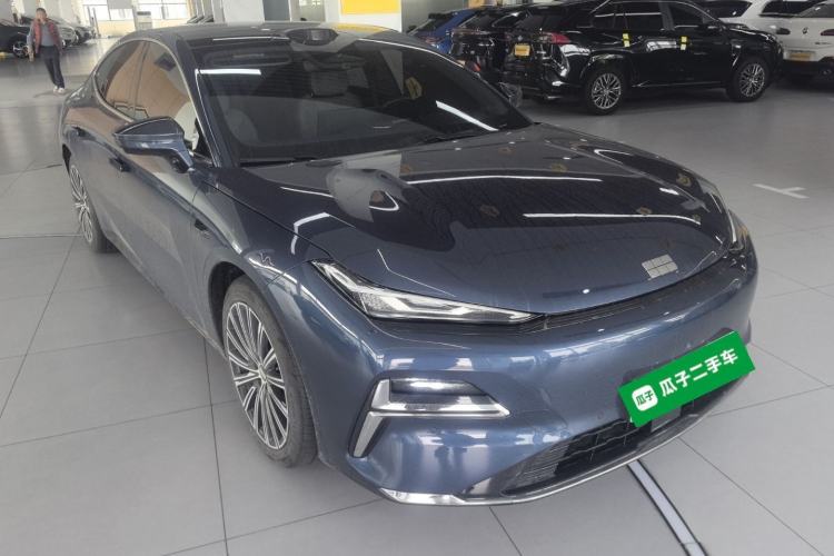 Used Geely Galaxy 8 2025 130km EM-P Starship Edition
