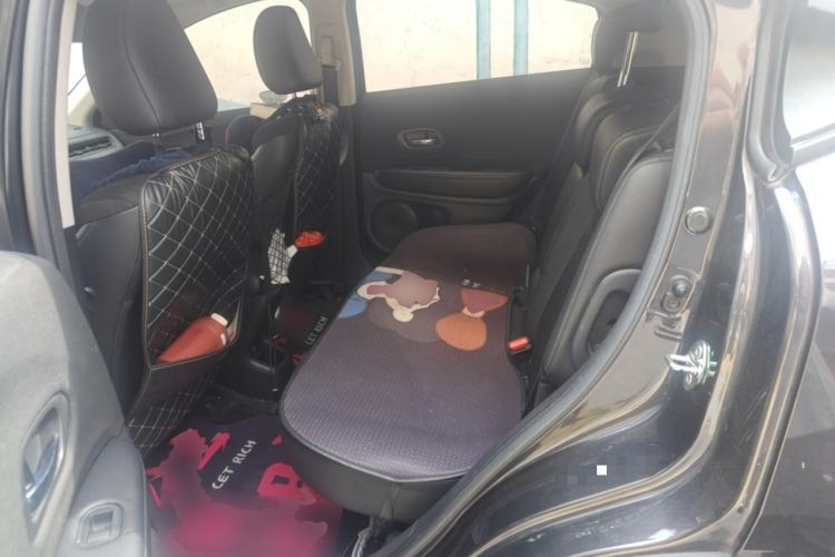 Used Honda Vezel 2022 1.5L CVT Phantom Night Pioneer Edition Left Rear Seat