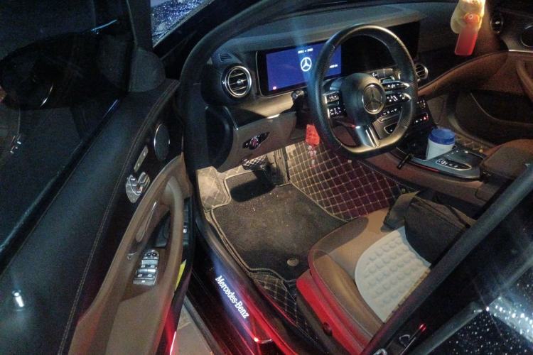 Used Mercedes-Benz E-Class New Energy 2023 E 350 e L Plug-in Hybrid Sports Sedan Driver Seat