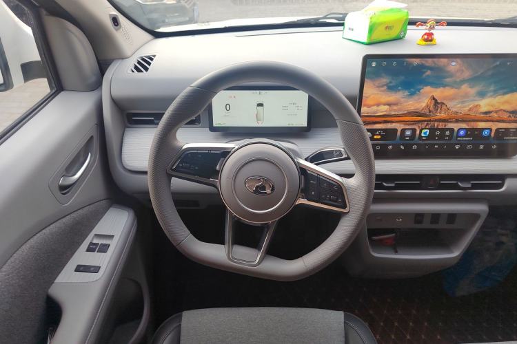 Used Ruichi R5 2025 Model Passenger Vehicle Smart Driving Ultra-Charging Edition, Beyond Type I
