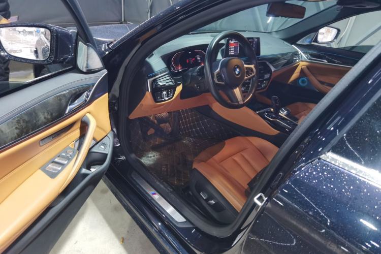 Used BMW 5 Series 2020 530Li Leading Model M Sport Package Driver Seat