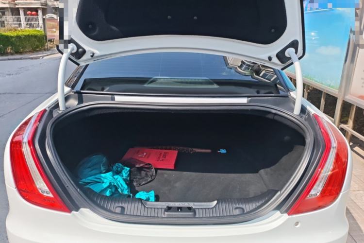 Used Jaguar XJ 2015 XJL 3.0 SC Four-Wheel Drive Panoramic Business Edition Trunk