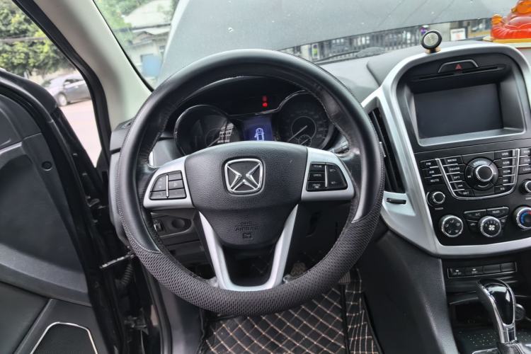 Used JMC Yusheng S350 2014 2.4T Automatic 2WD Diesel Luxury Version with Sunroof 7 Seats Steering Wheel