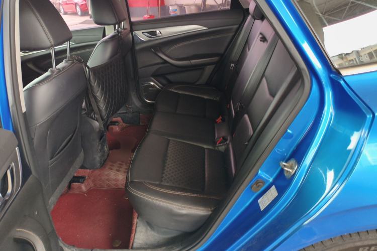 Used CHANGAN Eado 2018 1.6L GDI Manual Fashion Edition
