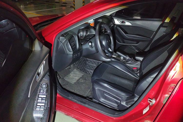 Used Mazda 3 Axela 2017 Sedan 1.5L Automatic Comfort Model China VI Standard Driver Seat