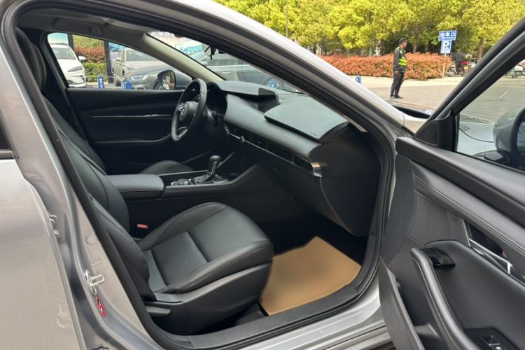 Used Mazda 3 Axela 2021 2.0L Automatic Zhi Rui Edition
