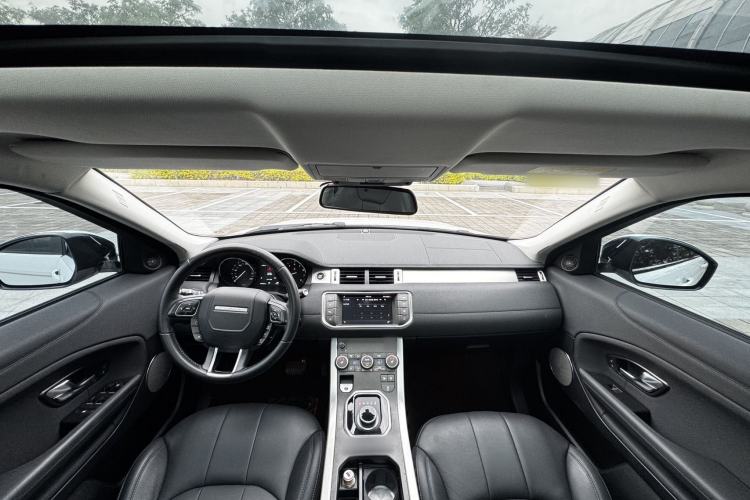 Used Land Rover Range Rover Evoque 2018 200PS PURE New Fashion Edition