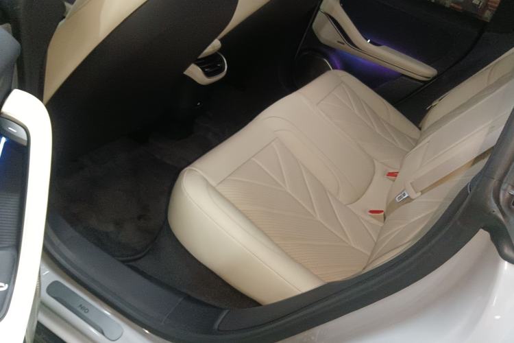 Used Nio ET5T 2025 75 kWh Touring Interior 4