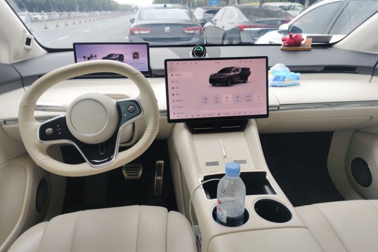 Used Hima Luxeed R7 2025 Range-Extended Version 251 km Max
