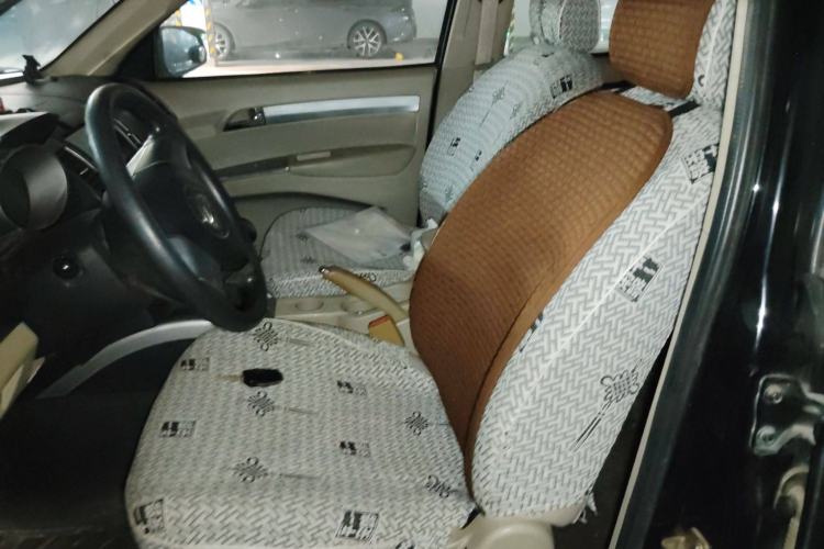 Used Land X8 2012 Explorer Edition 2.0T Diesel 4x2 Luxury Model
