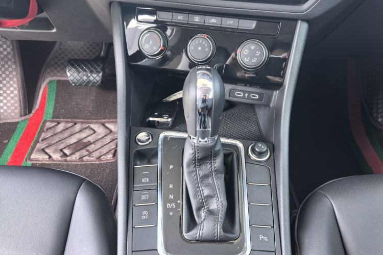 Used Volkswagen Bora 2023 200TSI DSG Enjoyment Edition Audio And AC Panel