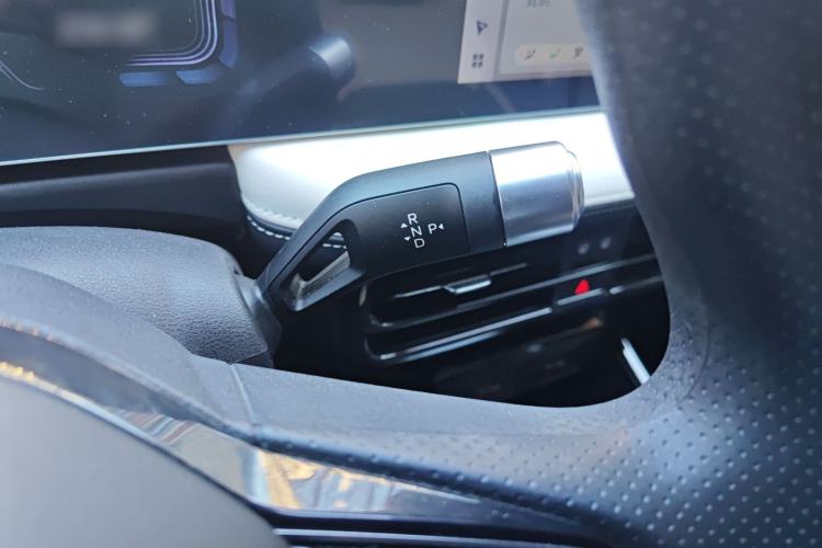 Used Geometry E Firefly 2024 301km Starlight
