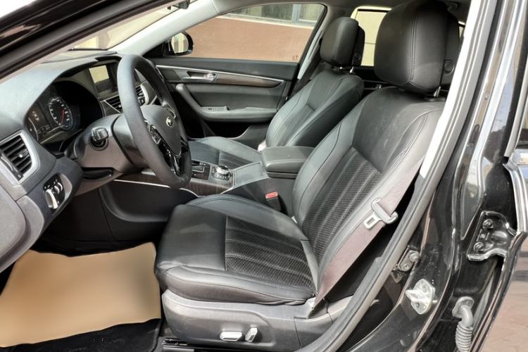 Used JAC Group Refine A60 2017 1.5 TGDI Automatic Luxury Model Interior 10