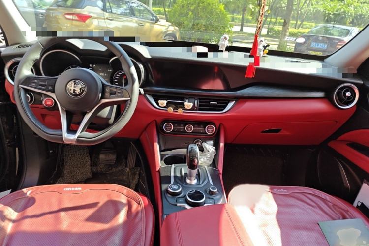 Used Alfa Romeo Stelvio 2017 2.0T 200HP Luxury Edition
