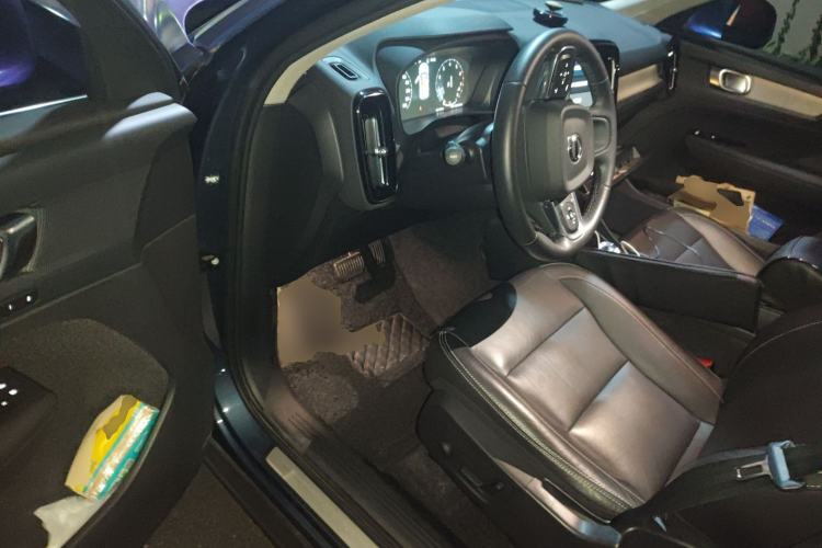 Used Volvo XC40 2022 T4 Four-Wheel Drive Smart & Luxurious Edition
