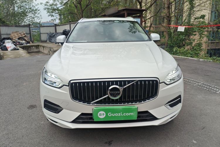 Used Volvo XC60 New Energy 2019 T8 E-Drive Hybrid Prestige Luxury Version China V Standard
