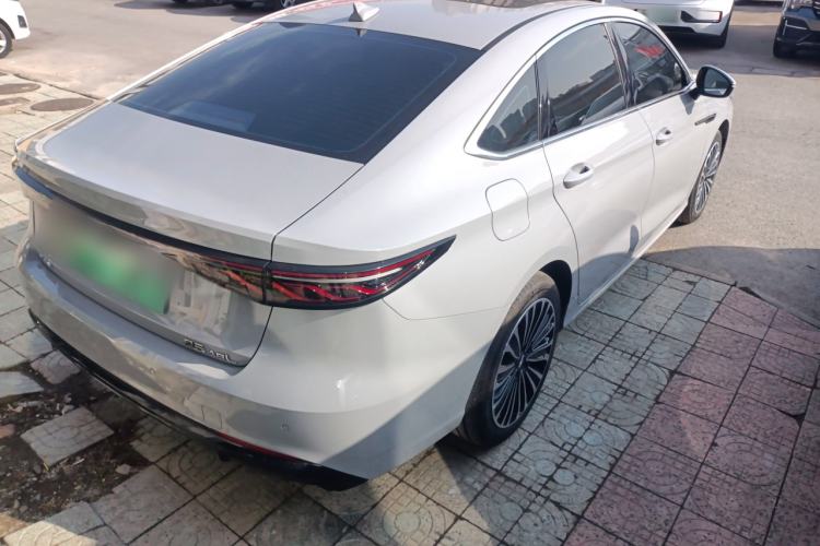 Used Chery Fengyun A8L 2025 1.5 TGDI 145 km Luxury Version
