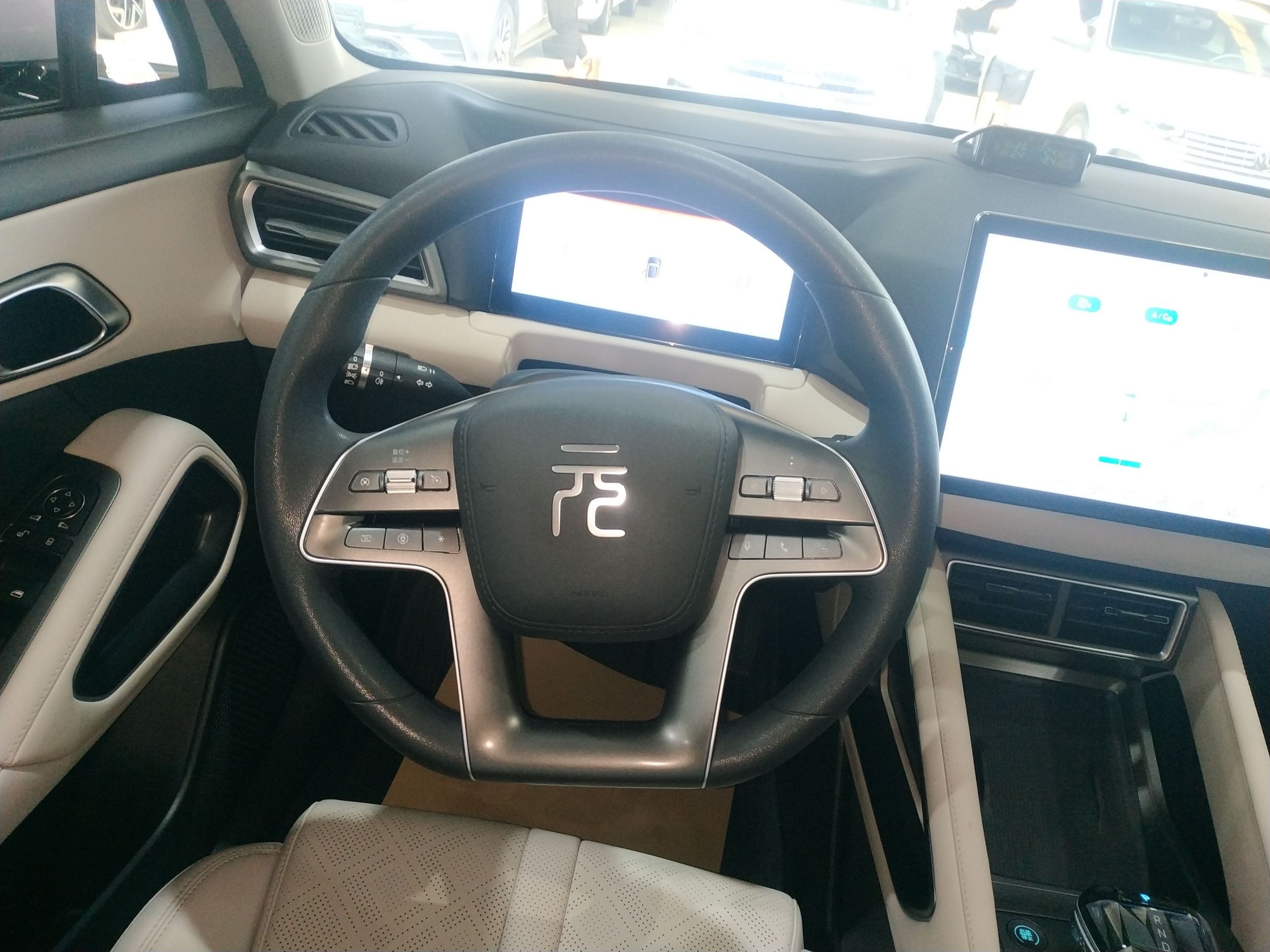 BYD Yuan UP 2024 401KM Leading Edition — снимка 15