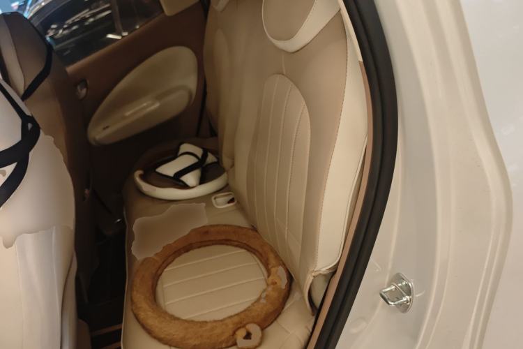 Used Wuling Hongguang MINIEV 2025 Four-Door Version Advanced Edition Left Rear Seat