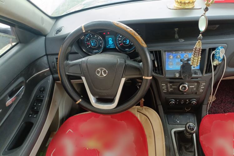 Used BAIC Senova D50 2014 1.5L manual standard version