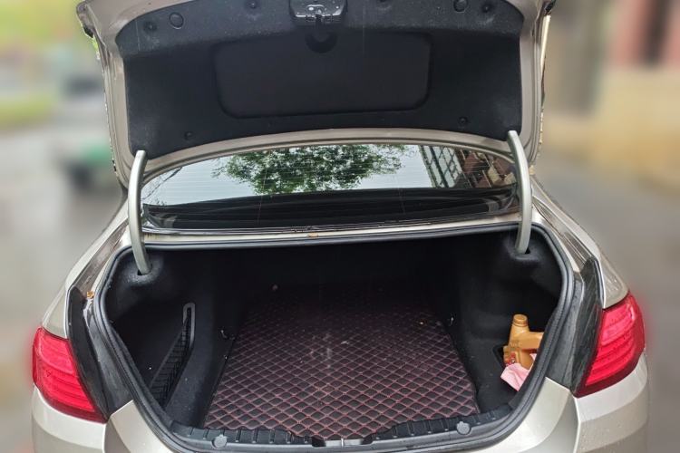 Used BMW 5 Series 2013 525Li Leading Model