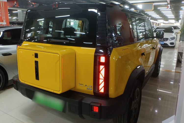 Used iCAR 03 2024 501km Two-Wheel Drive Long-Range Version Rear Right 45 Deg