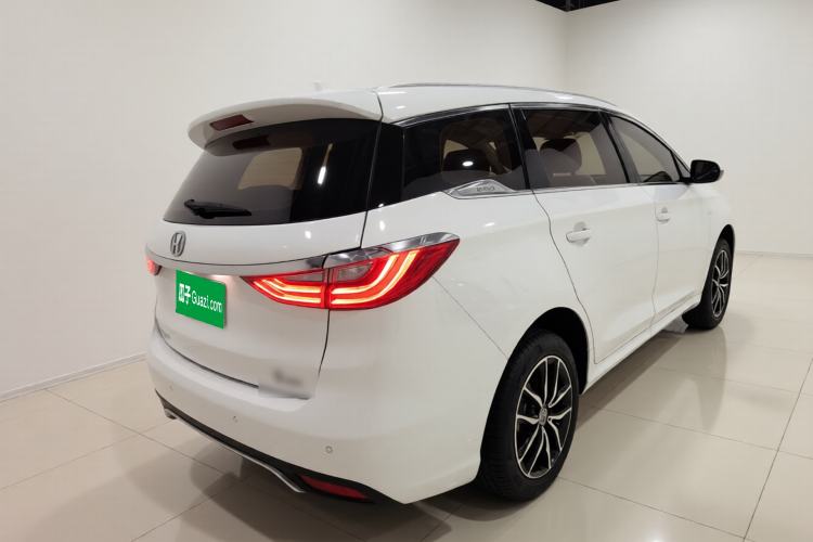 Used BYD Song MAX 2018 1.5T Automatic Smart Connect Elite Model with 6 Seats
