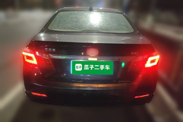 Used BYD G6 2012 2.0L Manual Luxury Version
