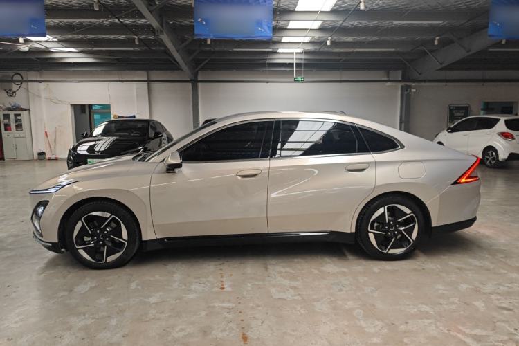 Used Wuling Xingguang 2024 Co-Creation Edition 510 Advanced Model
