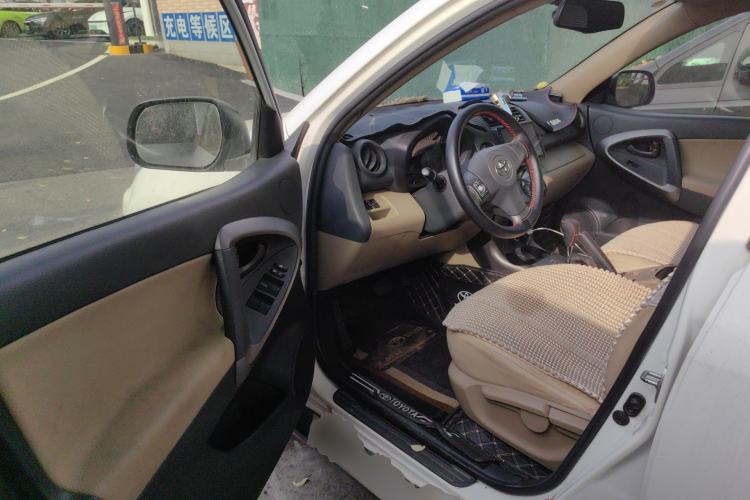 Used Toyota RAV4 2011 2.0L Automatic Classic Edition Driver Seat