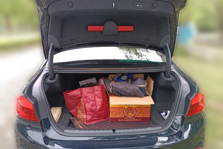 Used BMW 5 Series 2020 530Li Luxury Edition M Sport Package Trunk