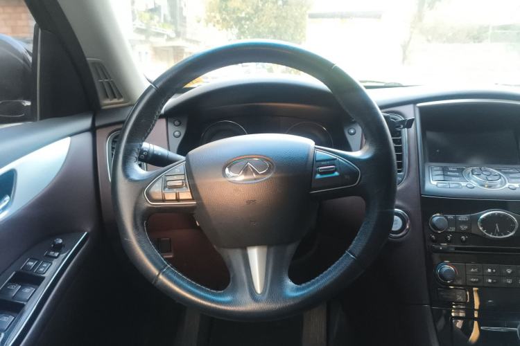 Used Infiniti QX50 2015 2.5L Enjoyment Edition