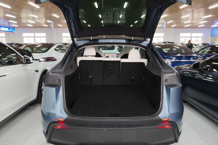 Used Tesla Model Y 2025 Rear-Wheel-Drive Version Trunk